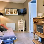 Inclus Avec Jardin Clos, Terrasse Privative, Proche Foret Et Randonnees, 1 Chambre, 1 Canape-lit - Fr-1-510-168
