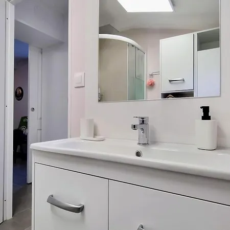 بيت للعطل Inclus Avec Jardin Clos, Terrasse Privative, Proche Foret Et Randonnees, 1 Chambre, 1 Canape-lit - Fr-1-510-168 *