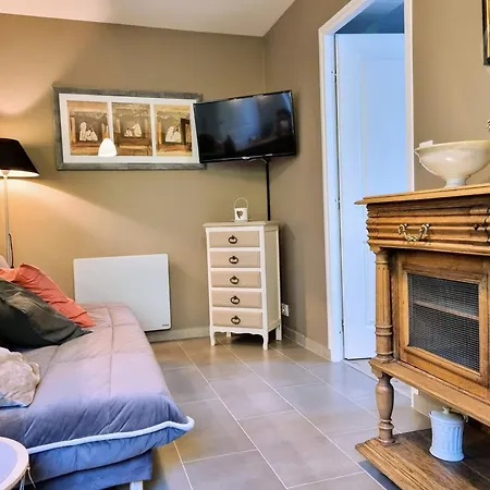 Inclus Avec Jardin Clos, Terrasse Privative, Proche Foret Et Randonnees, 1 Chambre, 1 Canape-lit - Fr-1-510-168