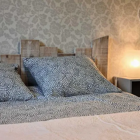 Inclus Avec Jardin Clos, Terrasse Privative, Proche Foret Et Randonnees, 1 Chambre, 1 Canape-lit - Fr-1-510-168